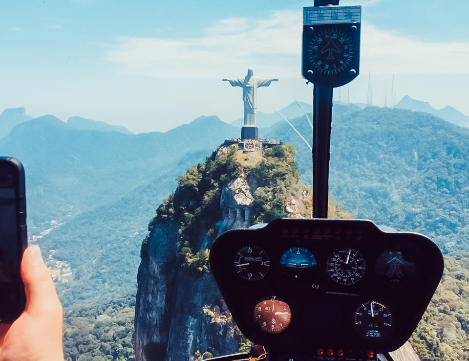 passeio-de-helicoptero-rio-de-janeiro-comandante-nobre